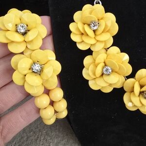 Vintage‎ Yellow Daisy Necklace and Matching Bracelet Statement Jewelry
